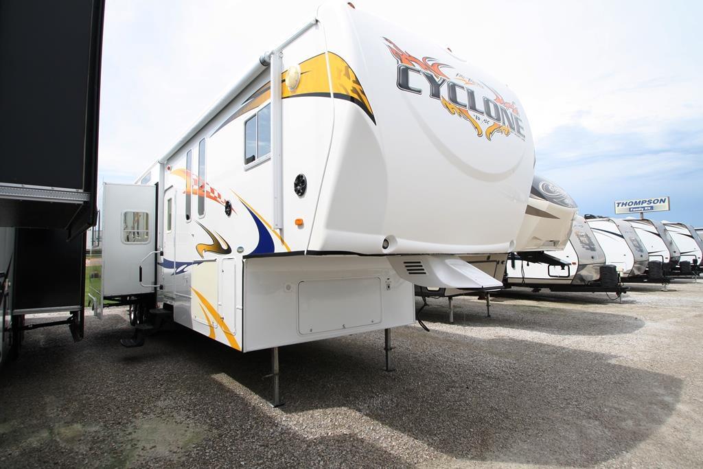 2009 Heartland Rv Cyclone 4012