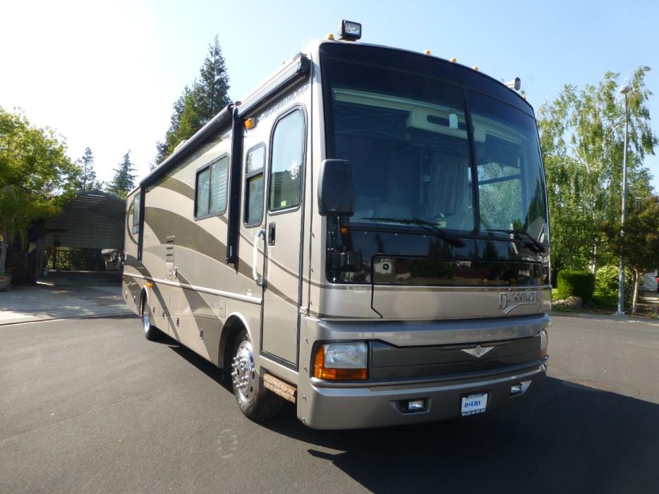 2005 Fleetwood Discovery 35M
