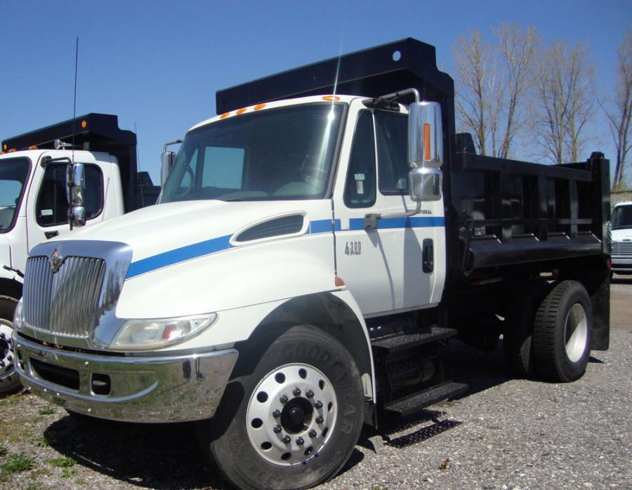 2004 International 4300  Dump Truck