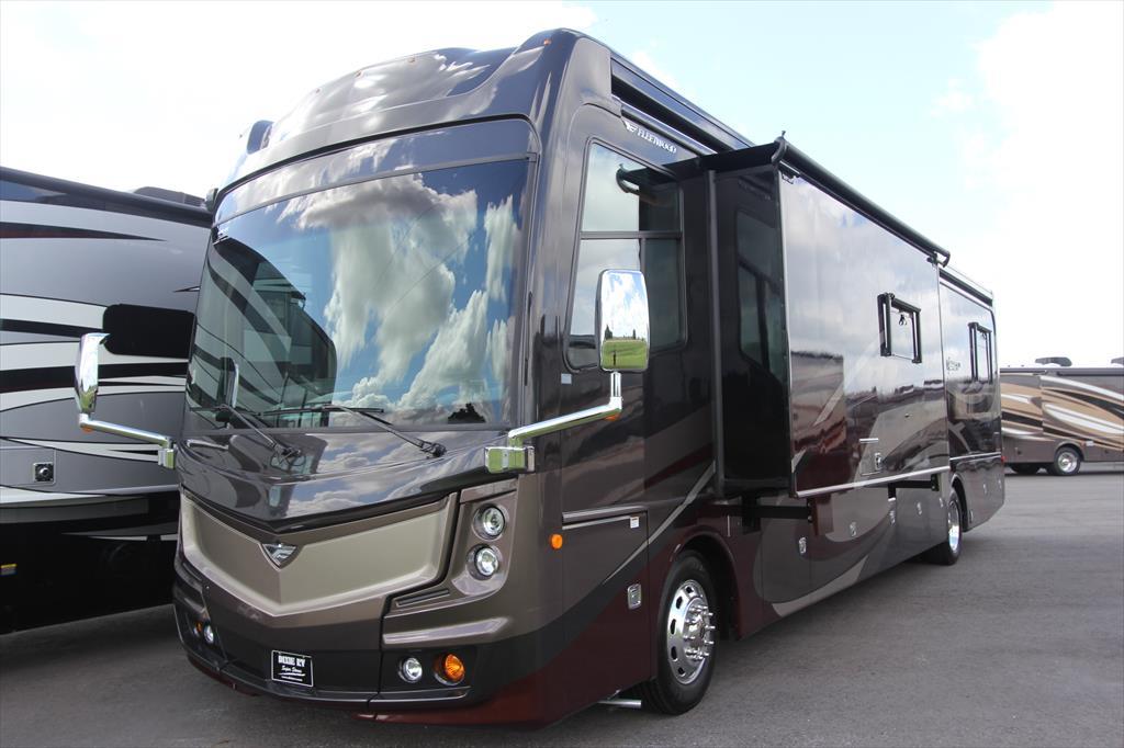 2017 Fleetwood Discovery 40G