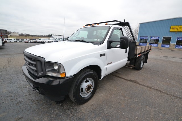 2003 Ford F-350  Flatbed Truck