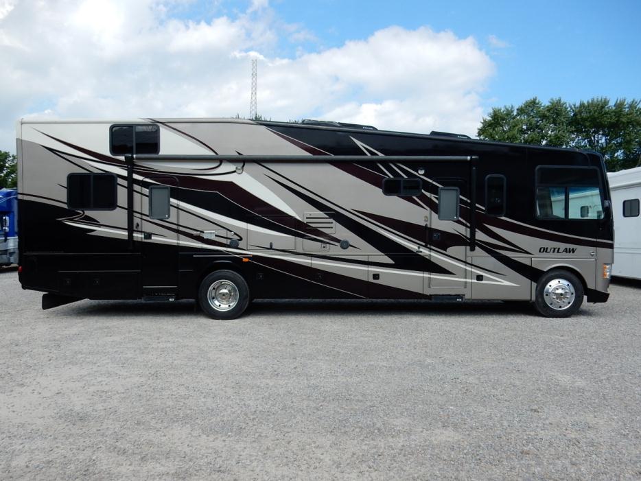 2014 Thor Motor Coach OUTLAW 37LS