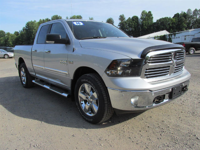 2016 Ram 1500 Slt Quad Cab 4x4  Pickup Truck