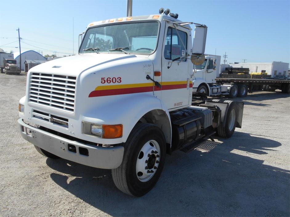 2003 International 8100  Conventional - Day Cab