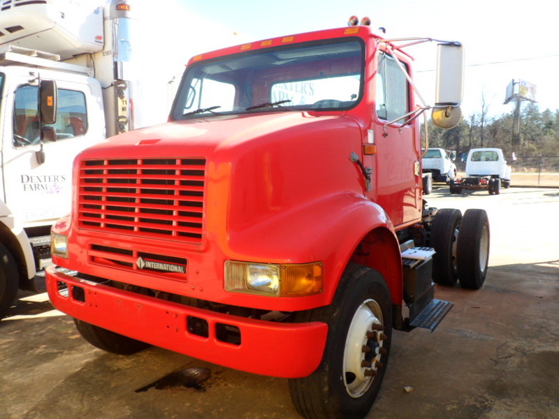 1998 International 8100  Conventional - Day Cab