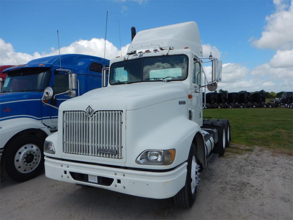 1999 International 9100  Conventional - Day Cab