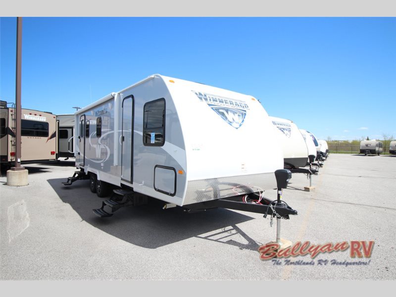 2017 Winnebago Industries Towables Minnie 2401 RG