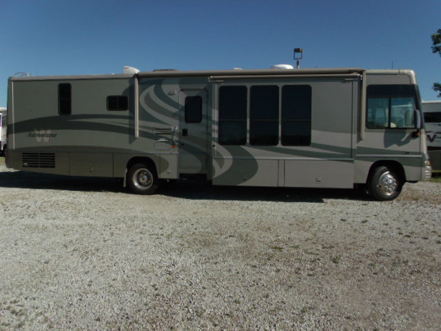 2005 Winnebago ADVENTURER 38J