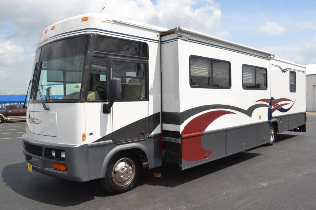 1999 Winnebago Adventurer 37G