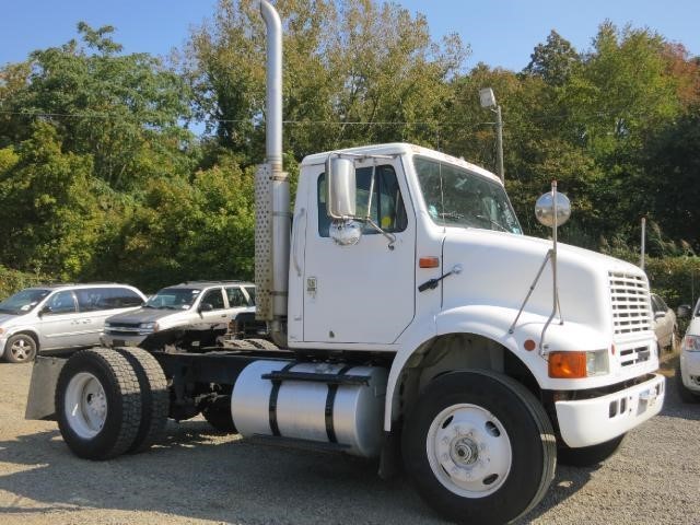 1995 International 8100  Conventional - Day Cab
