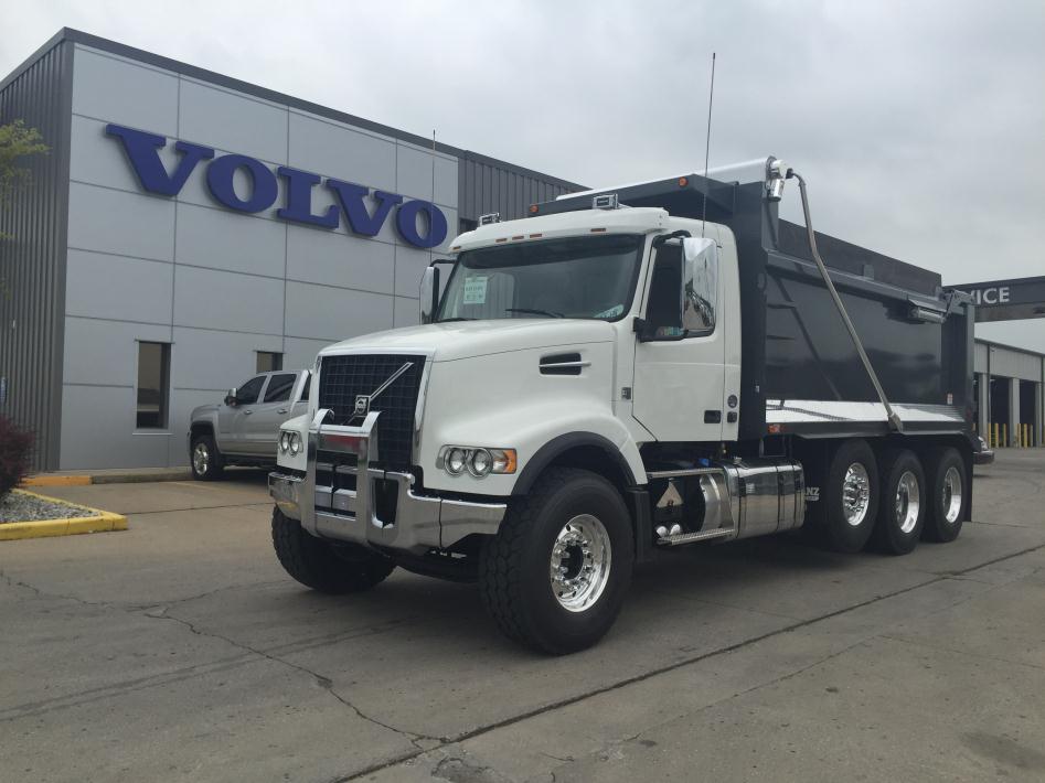 2017 Volvo Vhd84ft200  Dump Truck