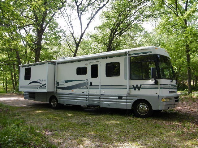 2001 Winnebago CHIEFTAIN 35U