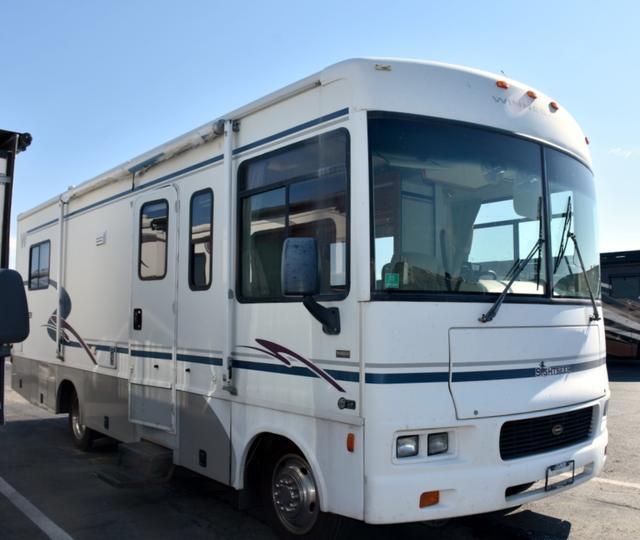 2003 Winnebago Sightseer 27C