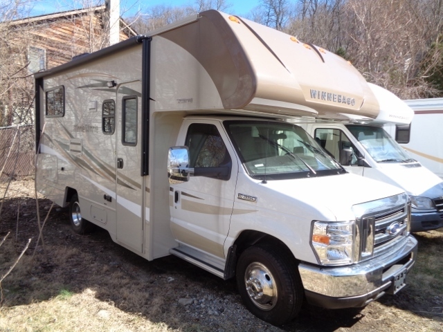 2016 Winnebago MINNIE WINNIE 22R