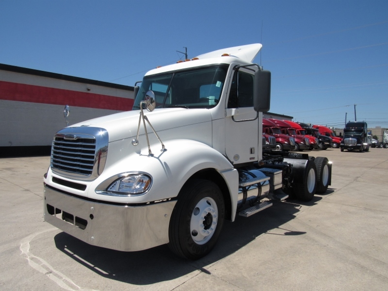 2009 Freightliner Cl12064st  Conventional - Day Cab