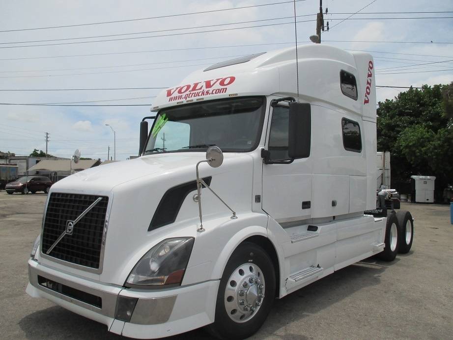 2009 Volvo Vnl64t780  Conventional - Sleeper Truck