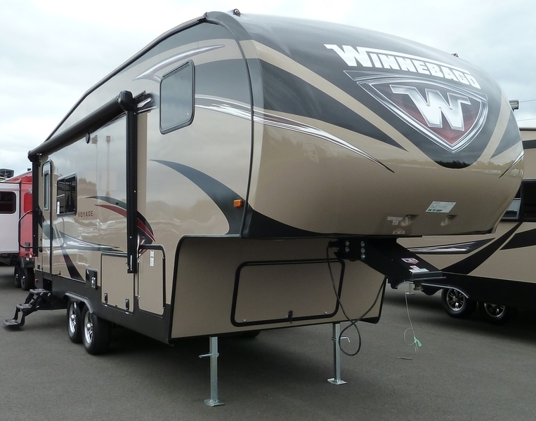 2017 Winnebago Voyage 25-RKS