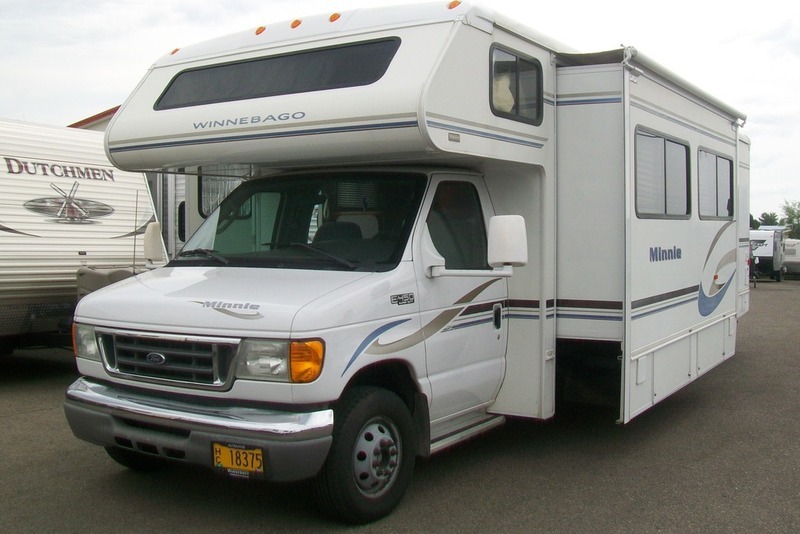 2004 Winnebago Minnie 32G