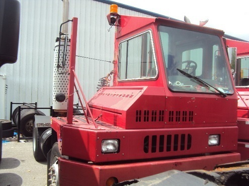 2001 Ottawa Commando  Yard Spotter Truck