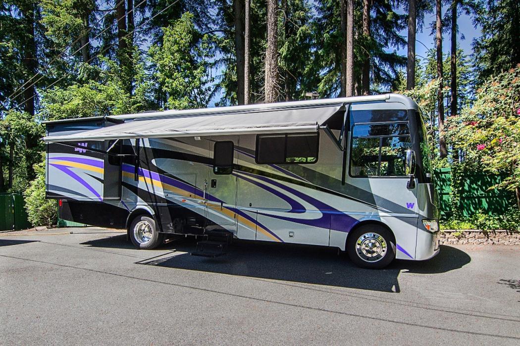 2014 Winnebago Adventurer 37F