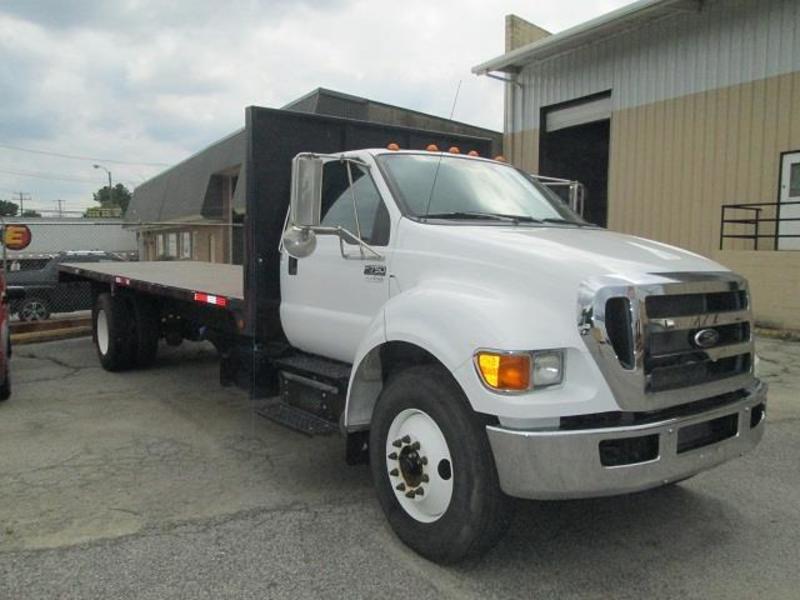 2013 Ford F750 Xlt  Flatbed Truck