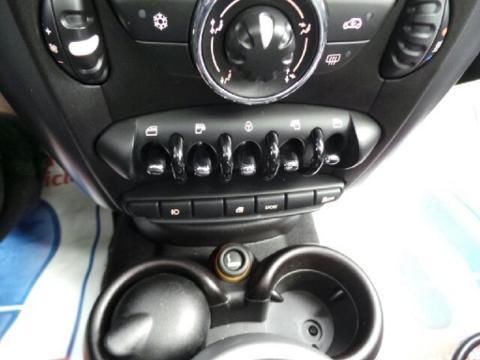 2011 MINI COOPER 4 DOOR SUV, 1