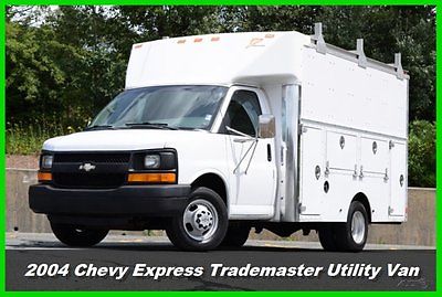 Chevrolet : Express Enclosed Utility Van 04 chevrolet express cutaway enclosed utility van 6.0 l vortec gas utilimaster ac