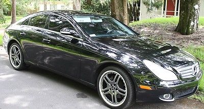 Mercedes-Benz : CLS-Class BLACK WITH CHROME TRIM 2006 merceded benz cls 500 104 000 miles nice private owner garaged car