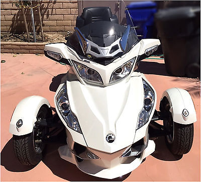 Can-Am : Spyder RT Limited 2011 can am rt limited b e s t warranty extremely low mileage 800 mi