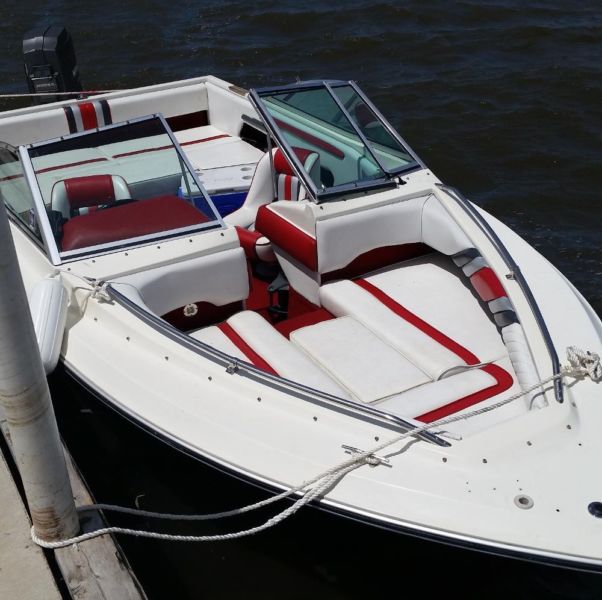 1990 Sea Ray 180 Bowrider in VERY GOOD condition MUST SELL ASAP
