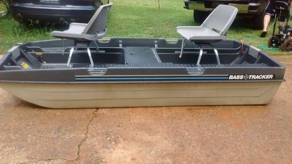 Bantam 3X Bass tracker fishing boat