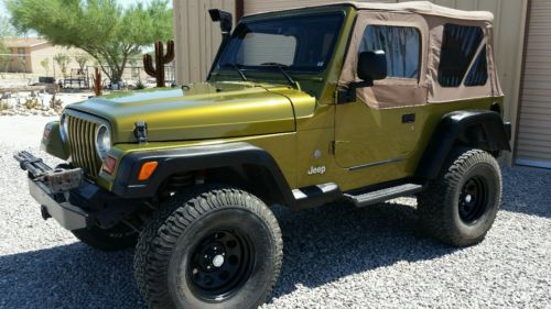 Jeep : Wrangler SE Sport Utility 2-Door 1997 jeep wrangler tj lifted 33 s bfg new top seats stereo 4.0 stick phx arizona