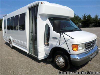 2007 Ford E450 Turtle Top Wheelchair Shuttle Bus (A4648)
