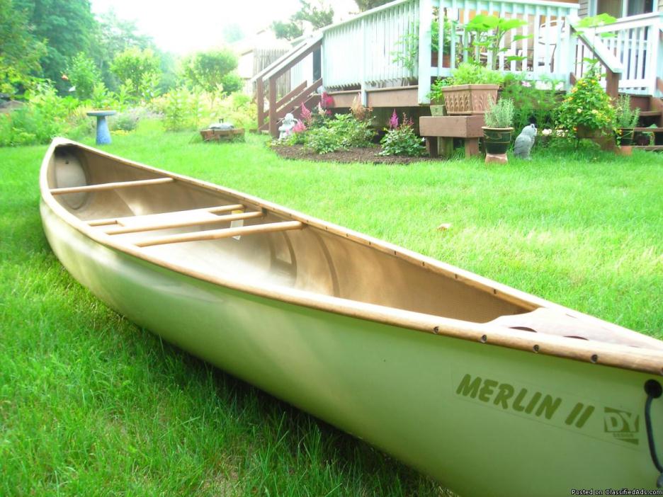 Bell Solo Canoe: Merlin II