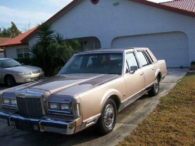 1986 Lincoln Town Car for: $8999