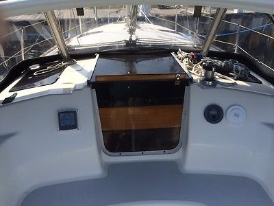 1991 30 Foot Hunter Sailboat, Excellent Condition, Recent Engine Work