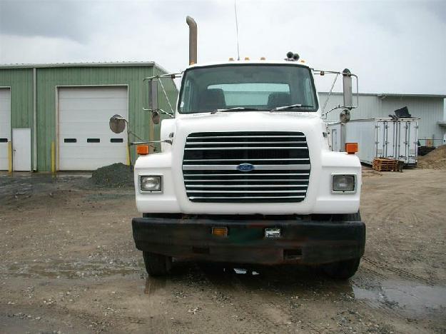 Ford l9000 tandem axle daycab for sale