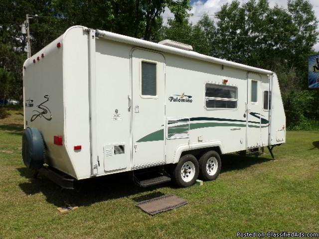 2004 Palomino Thoroughbred T-25FBSL 25Ft Travel Trailer