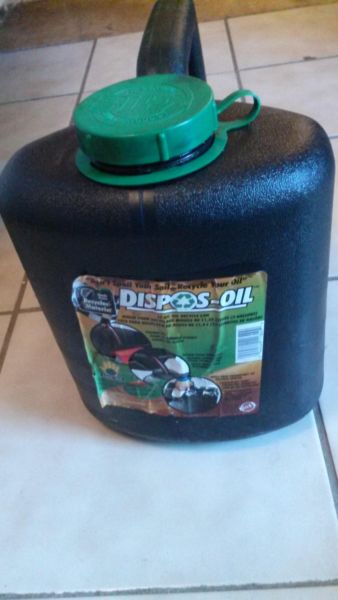 Oil drain container & a Disposable oil recycling container, 2
