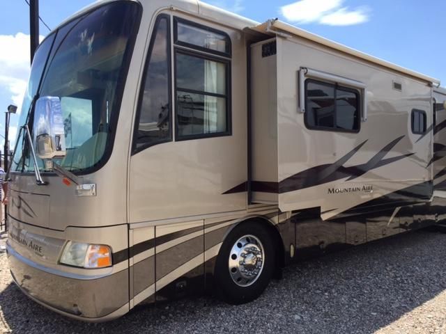 2004 Newmar Mountain Aire 43 FT