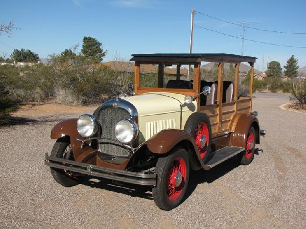 1928 Chrysler woody for: $13000