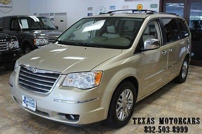 Chrysler : Town & Country Nav. Loaded 2010 crysler town country limited nav back up cam leather sunroof dvd loaded