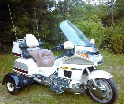 1990 White Honda Goldwing 1500 Cruiser Bike and Trike Kit