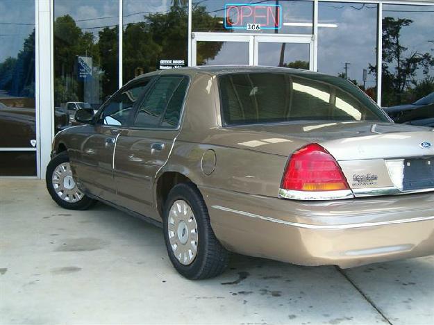 2003 Ford Crown Victoria Standard - Edward Motor Company, Hot Springs Arkansas