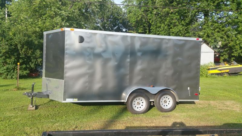 2015 14 ft v nose box  trailer dual axels
