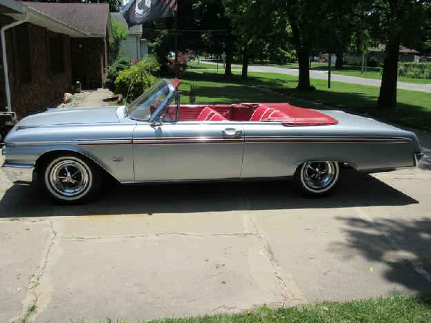 1962 Ford Galaxie 500 Sunliner for: $25900