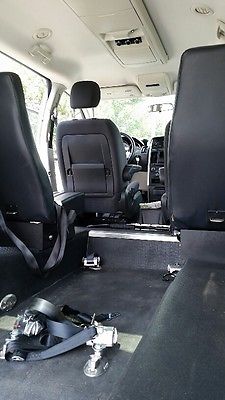 Dodge : Grand Caravan SE Mini Passenger Van 4-Door Dodge Caravan with wheelchair ramp via of the rear entrance