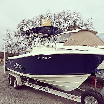 2013 Cobia 237 cc w/yamaha 300hp 4-stroke and trailer.Very clean and very loaded