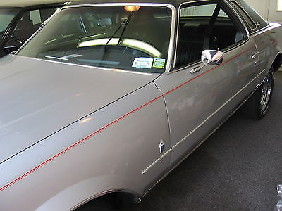 Buick : Regal Base Coupe 2-Door 1976 buick regal coupe 2 door 5.7 l 350 ci 59 959 miles excellent silver black