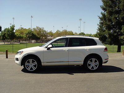 Volkswagen : Touareg EXECUTIVE PACKAGE 2011 volkswagen touareg tdi diesel executive package 95 k leather navigation 4 wd